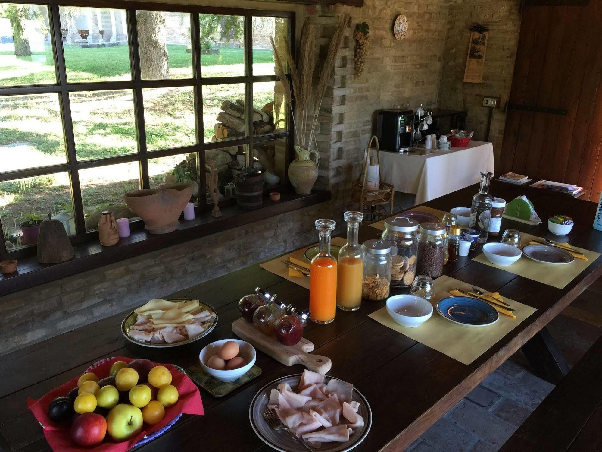 לינה וארוחת בוקר Convento Di San Francesco Mondaino מראה חיצוני תמונה