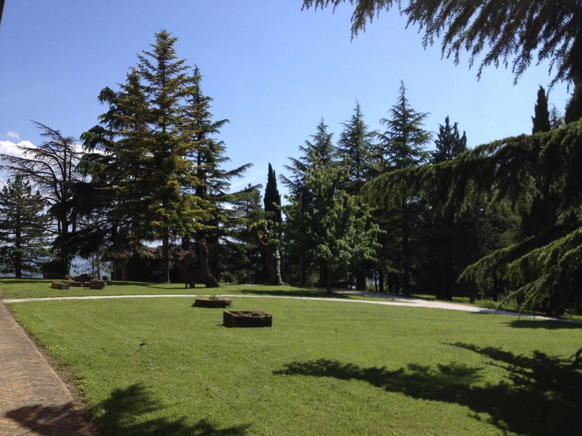 לינה וארוחת בוקר Convento Di San Francesco Mondaino מראה חיצוני תמונה